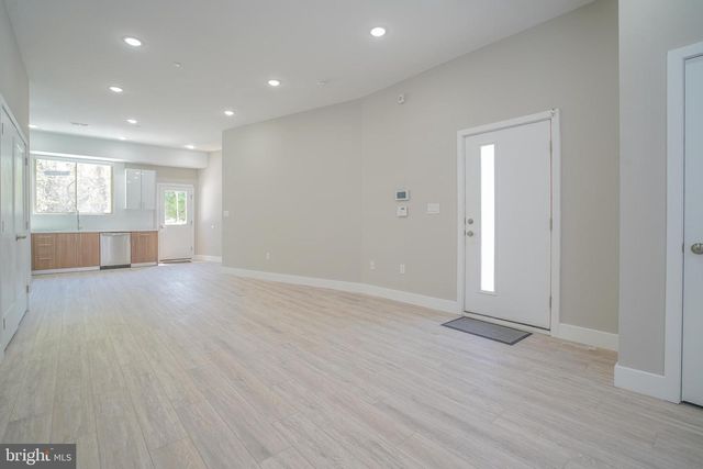 1201 N TAYLOR, Philadelphia, PA 19121
