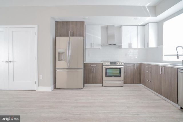1201 N TAYLOR, Philadelphia, PA 19121