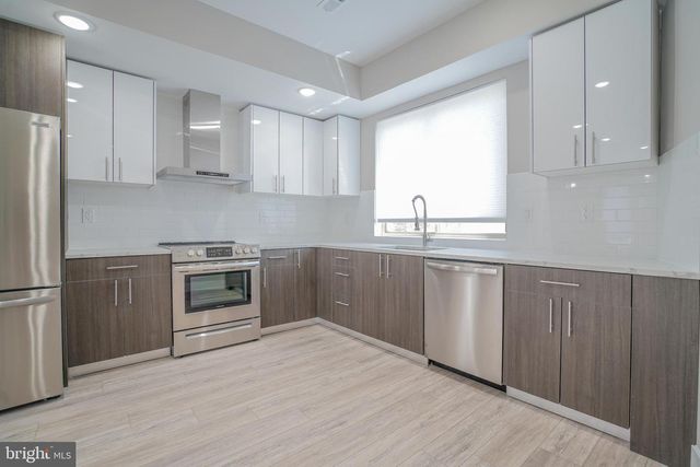 1201 N TAYLOR, Philadelphia, PA 19121