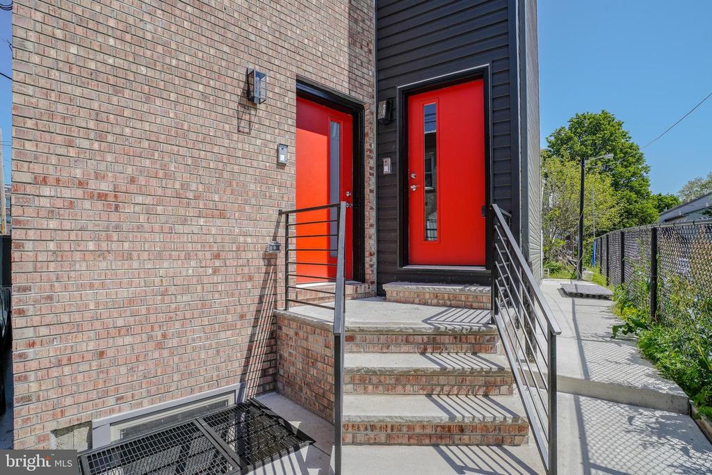 1201 N TAYLOR, Philadelphia, PA 19121
