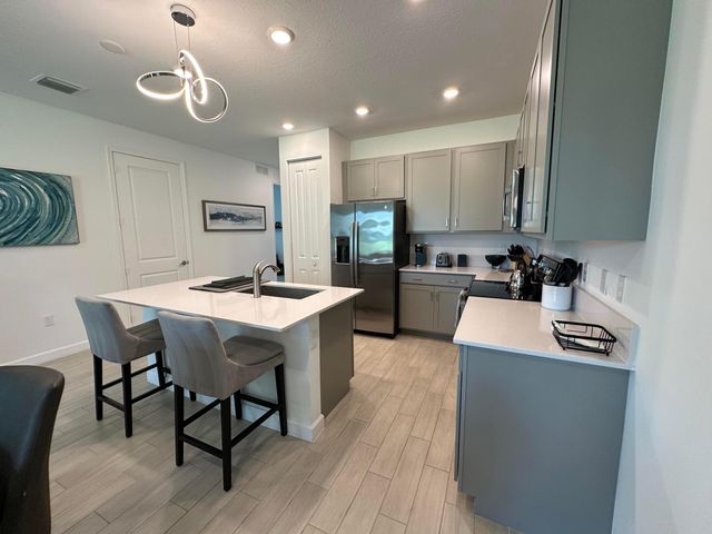 7036 Peters Lane, Delray Beach, FL 33446