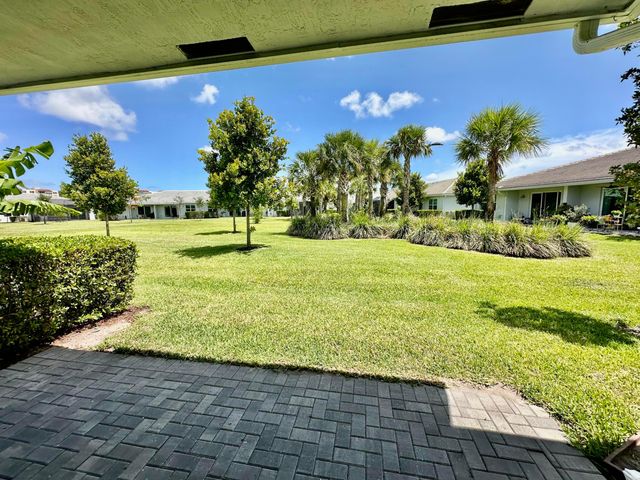 7036 Peters Lane, Delray Beach, FL 33446