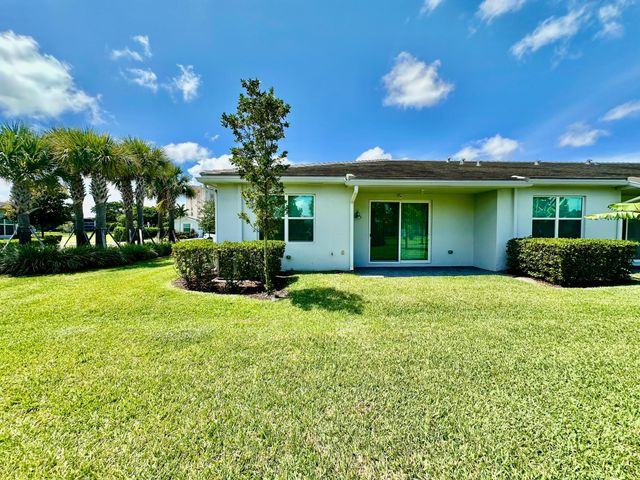 7036 Peters Lane, Delray Beach, FL 33446