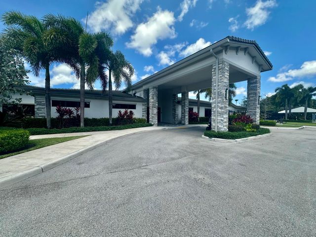 7036 Peters Lane, Delray Beach, FL 33446