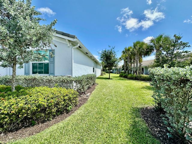 7036 Peters Lane, Delray Beach, FL 33446