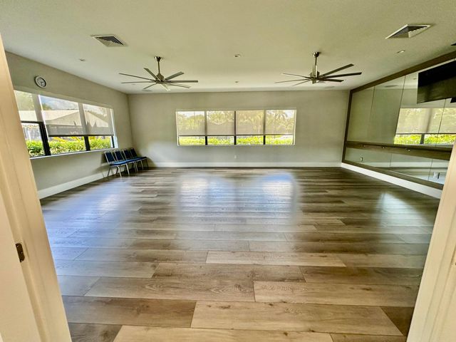7036 Peters Lane, Delray Beach, FL 33446