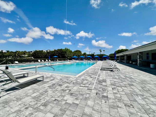 7036 Peters Lane, Delray Beach, FL 33446