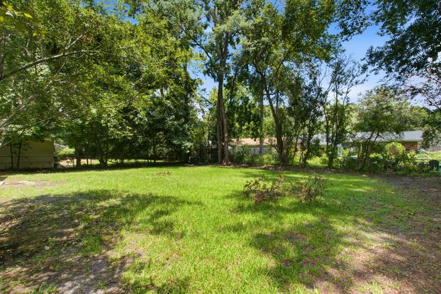 111 Miley Drive, Summerville, SC 29485