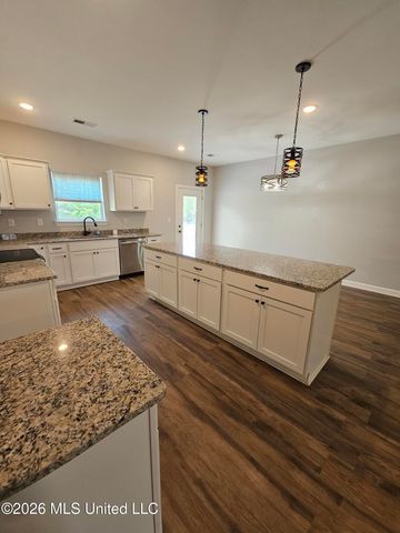 124 Deerfield Trace, Coldwater, MS 38618