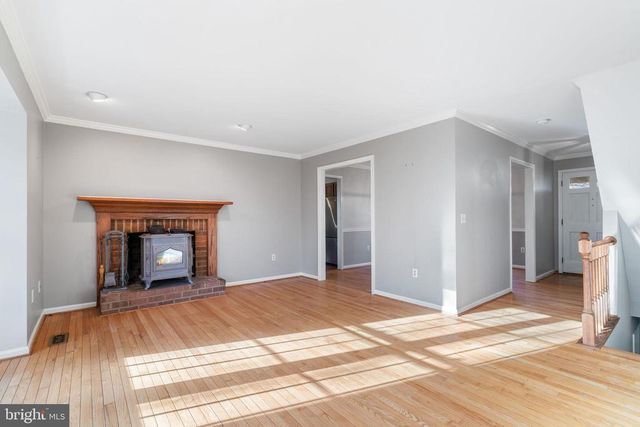 7087 WESTMORELAND DR, Warrenton, VA 20187