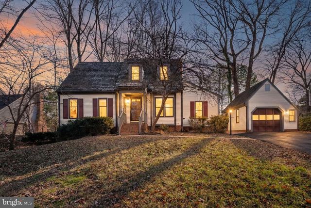 7087 WESTMORELAND DR, Warrenton, VA 20187