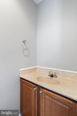 7087 WESTMORELAND DR, Warrenton, VA 20187