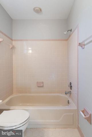 7087 WESTMORELAND DR, Warrenton, VA 20187