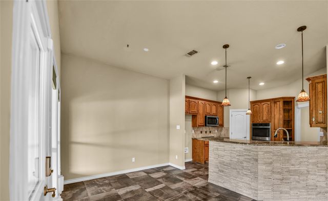 136 Arapahoe Ridge, Weatherford, TX 76087