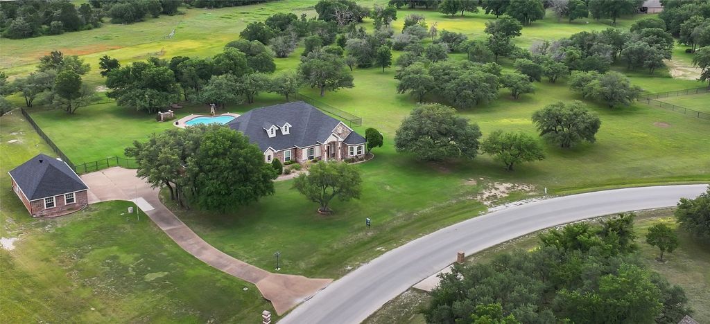 136 Arapahoe Ridge, Weatherford, TX 76087 — photo 2