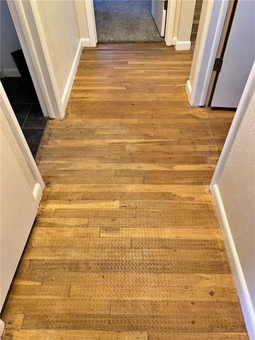 203 Crestwood Lane, Pittsburg, KS 66762