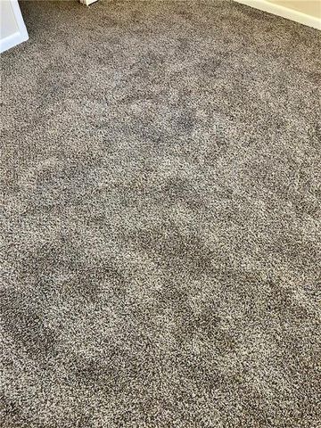 203 Crestwood Lane, Pittsburg, KS 66762