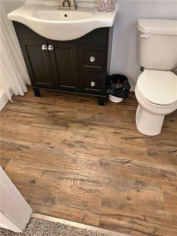 203 Crestwood Lane, Pittsburg, KS 66762