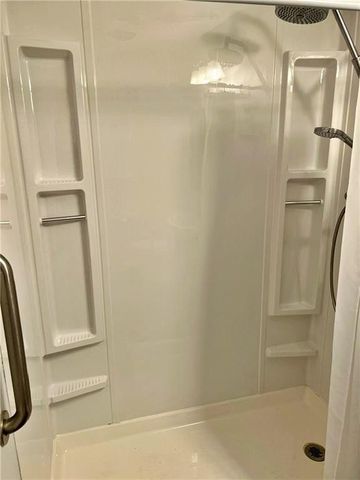 203 Crestwood Lane, Pittsburg, KS 66762