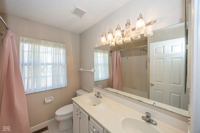 11179 Avery Row, Fishers, IN 46038