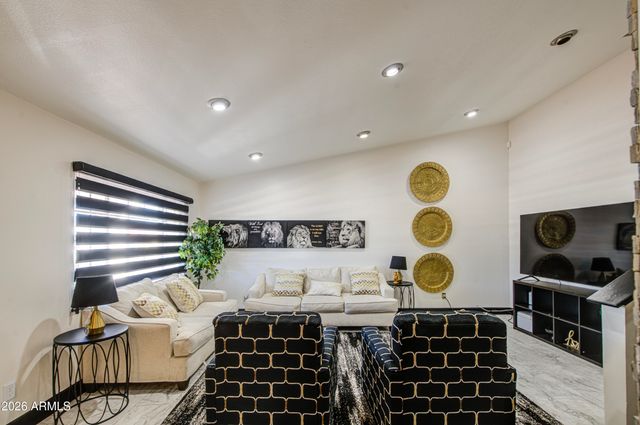 3342 N 80TH Avenue, Phoenix, AZ 85033