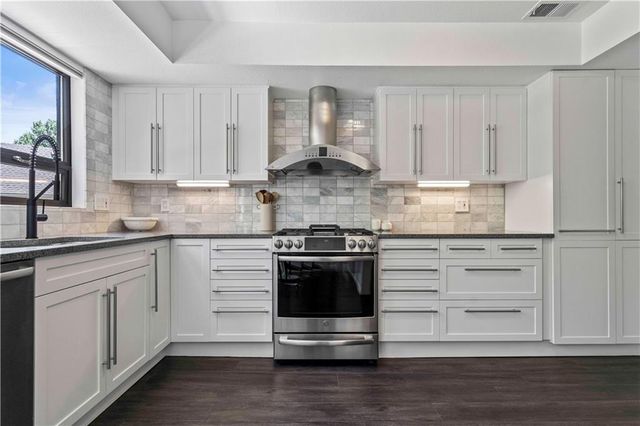 20413 Crickett Lane, Lenexa, KS 66220