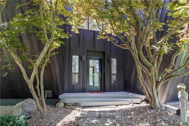 20413 Crickett Lane, Lenexa, KS 66220