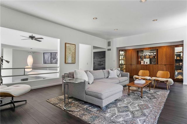 20413 Crickett Lane, Lenexa, KS 66220