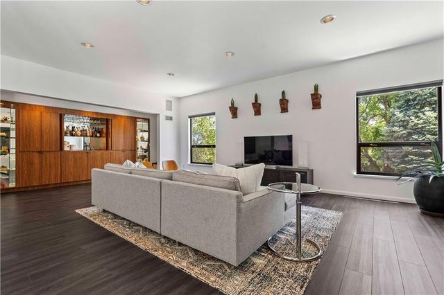 20413 Crickett Lane, Lenexa, KS 66220