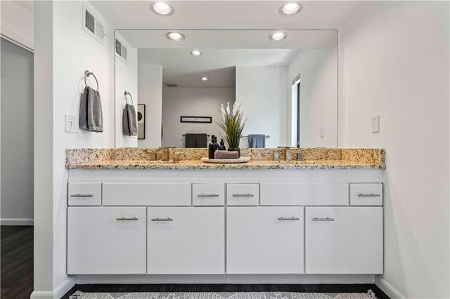 20413 Crickett Lane, Lenexa, KS 66220