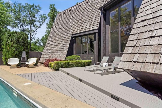 20413 Crickett Lane, Lenexa, KS 66220