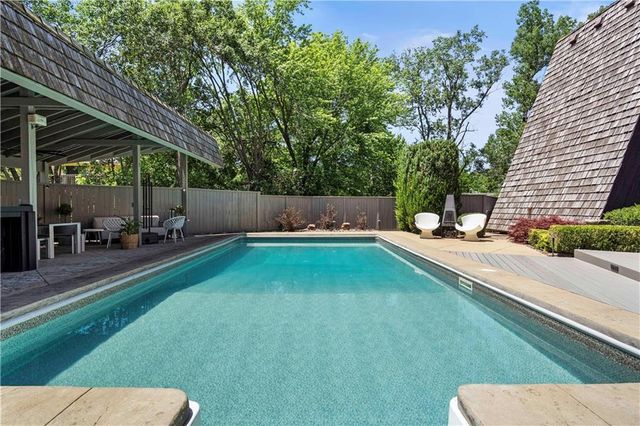 20413 Crickett Lane, Lenexa, KS 66220