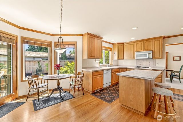 21807 87th Place W, Edmonds, WA 98026
