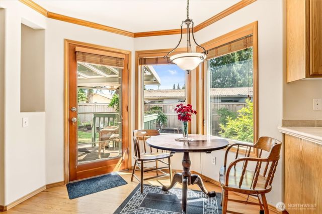 21807 87th Place W, Edmonds, WA 98026