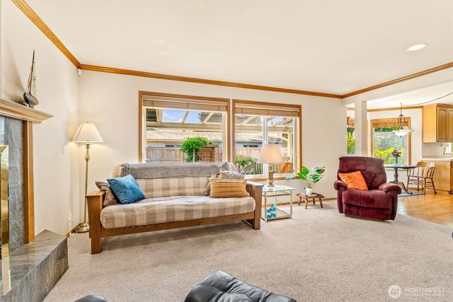 21807 87th Place W, Edmonds, WA 98026