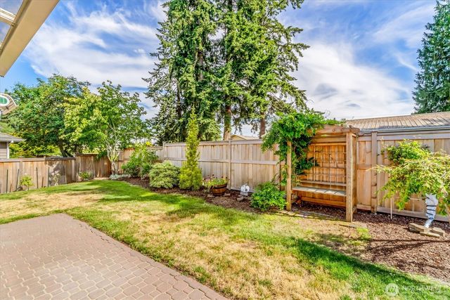 21807 87th Place W, Edmonds, WA 98026