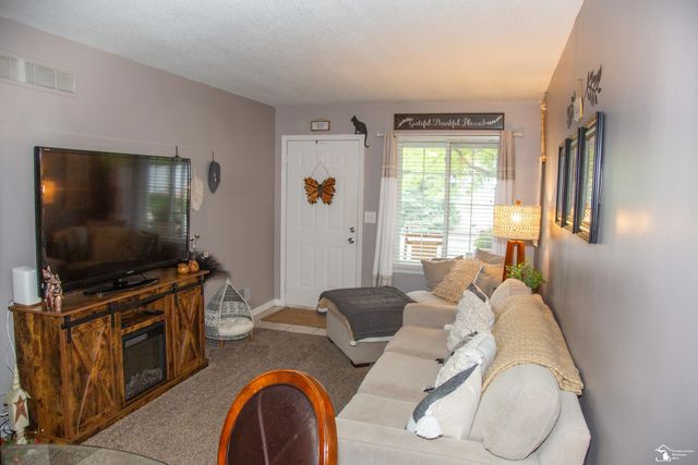 23462 Wagar Court, Brownstown Twp, MI 48183