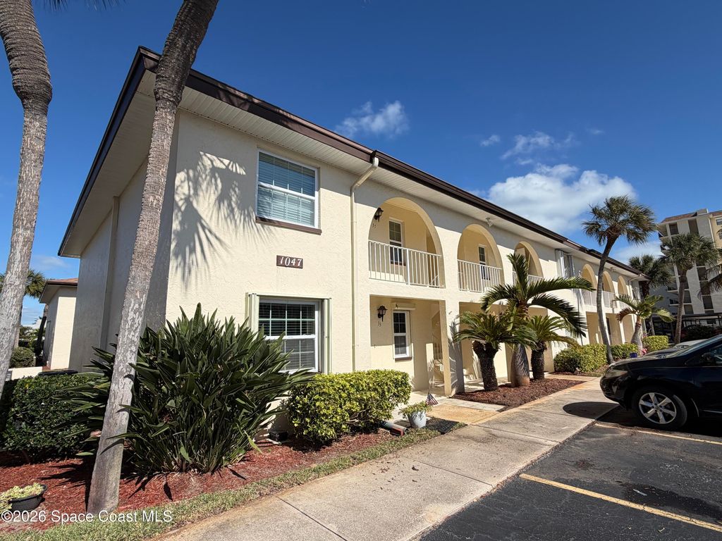 1047 Small Court 38, Indian Harbour Beach, FL 32937