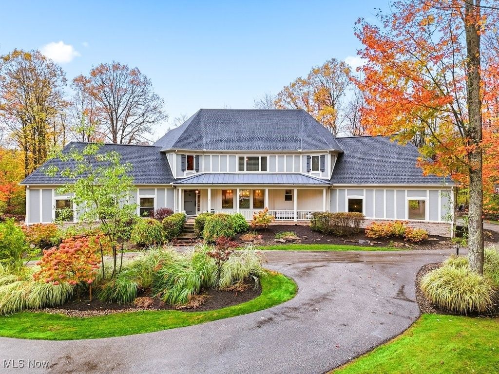 9550 Weathervane Drive, Chagrin Falls, OH 44023