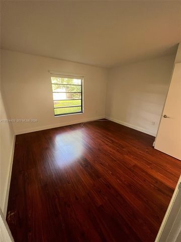 10415 N Kendall Drive B113, Miami, FL 33176