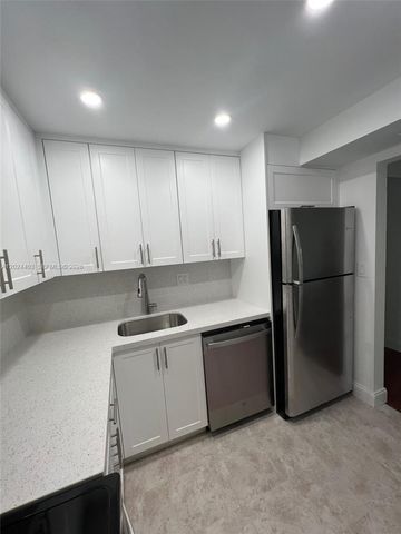 10415 N Kendall Drive B113, Miami, FL 33176
