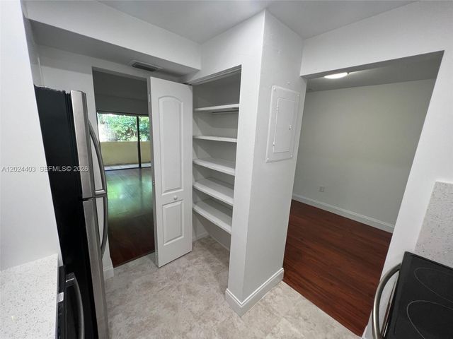 10415 N Kendall Drive B113, Miami, FL 33176