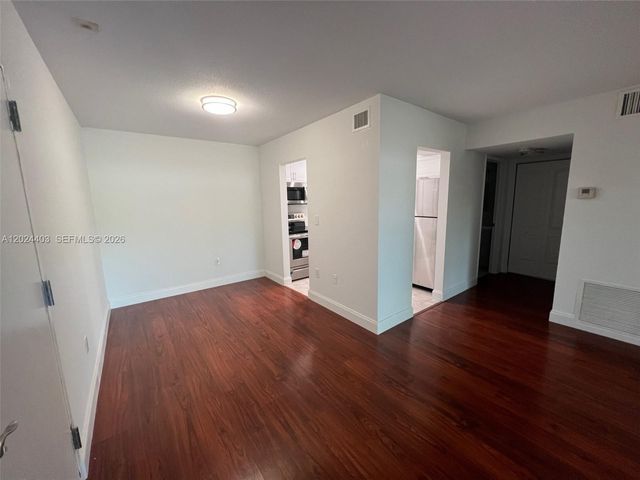 10415 N Kendall Drive B113, Miami, FL 33176
