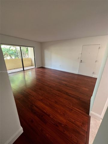 10415 N Kendall Drive B113, Miami, FL 33176