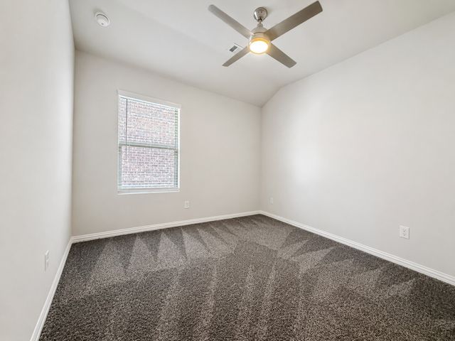 1704 Gold Mine Trail, Aubrey, TX 76227
