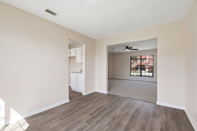 610 Squaw Creek Court, Arlington, TX 76018