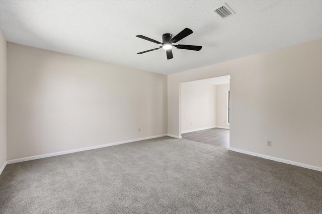 610 Squaw Creek Court, Arlington, TX 76018