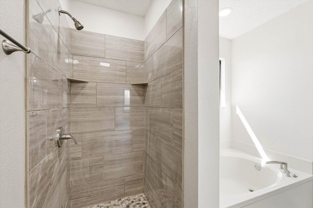 610 Squaw Creek Court, Arlington, TX 76018