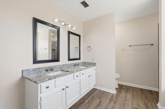 610 Squaw Creek Court, Arlington, TX 76018