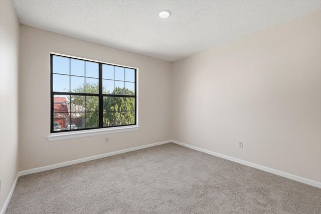 610 Squaw Creek Court, Arlington, TX 76018